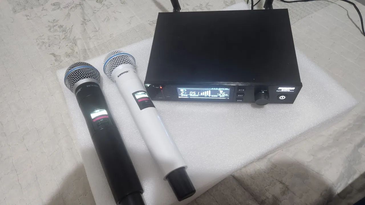 Kit Microfone Sem Fio Shure - 2 Microfones + Receptor