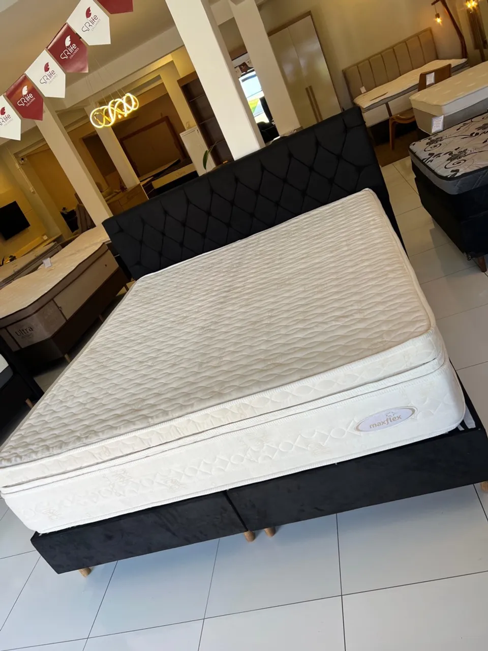 Conjunto Box King Size com Colchão Maxflex Top de linha Seminovos - ENTREGAMOS 