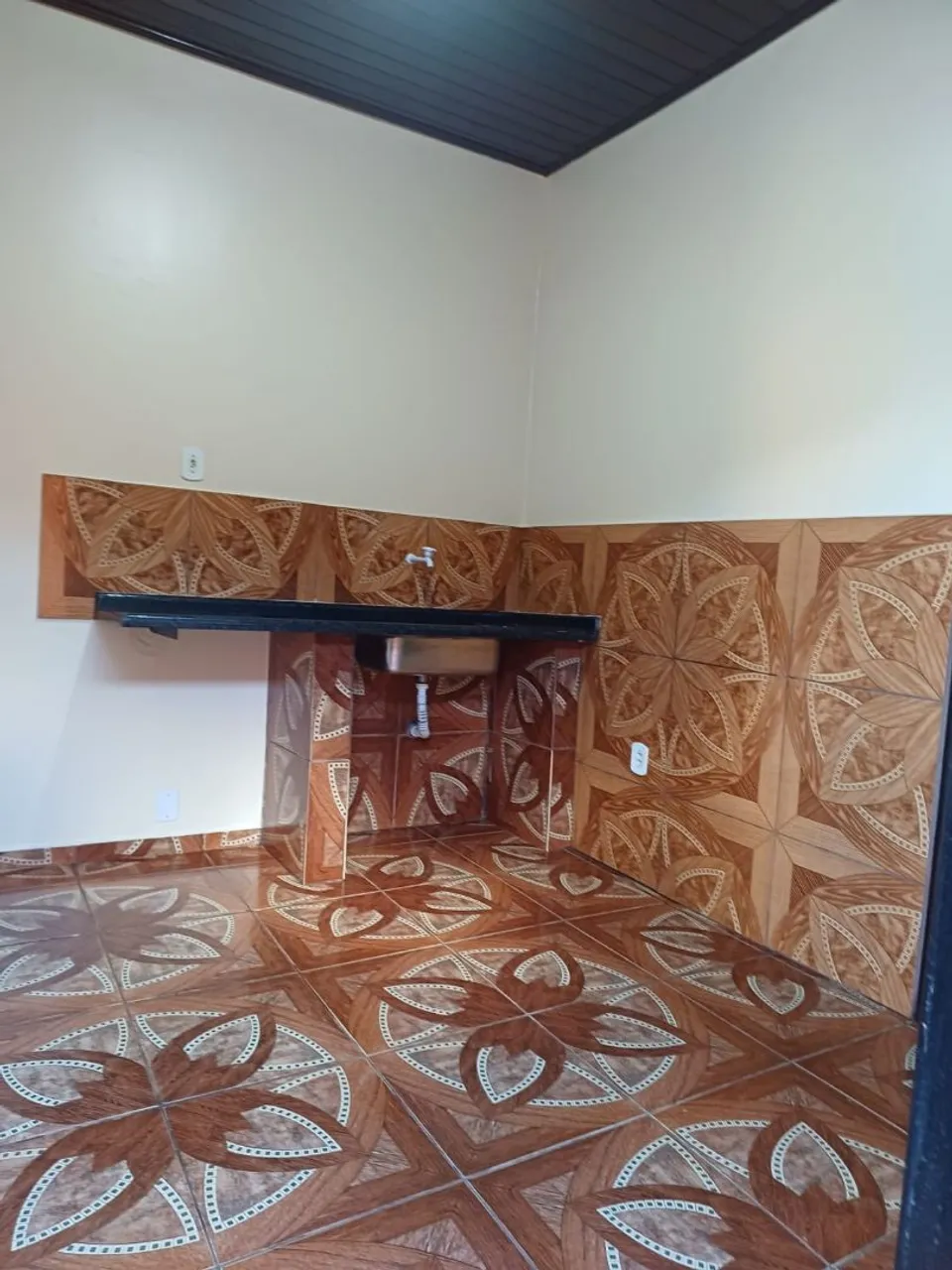 ALUGA-SE APARTAMENTO