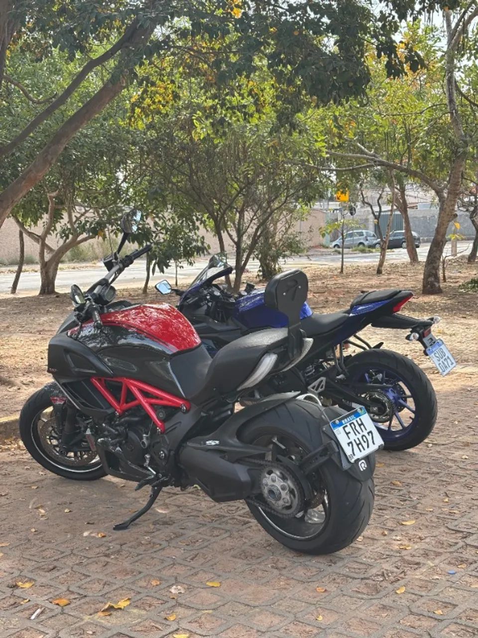 Ducati Diavel 1198 Carbon 2013 - Foto 4