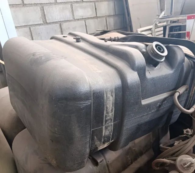 Tanque de plástico para combustivel  - Foto 3