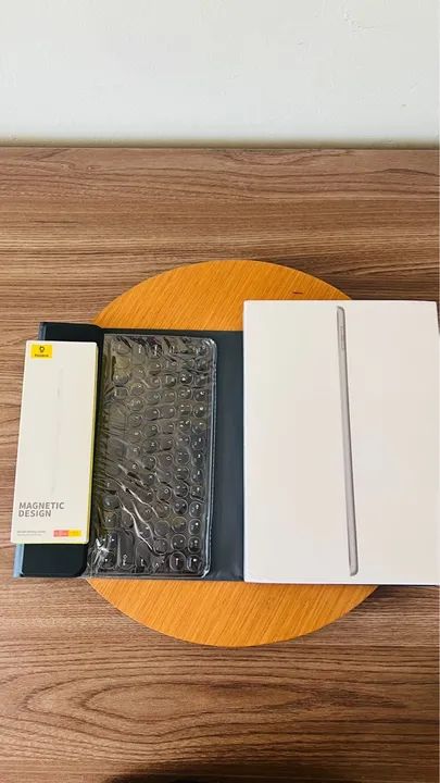 iPad 9 64GB lacrado + Capa/Teclado e Pencil (combo)