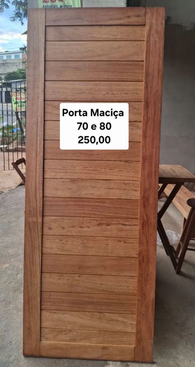 Porta de Madeira Maciça 80×2.10