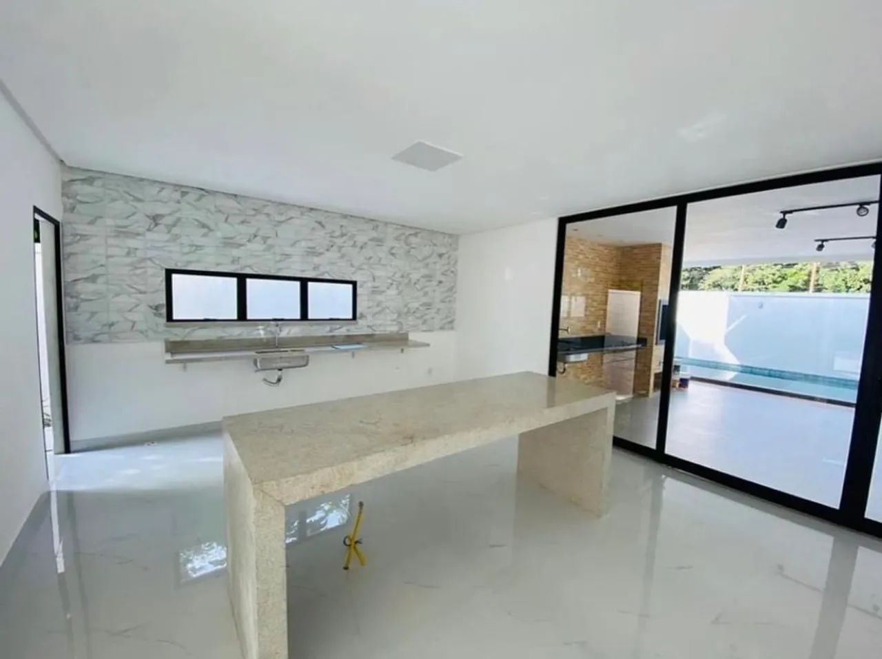 Vendo Casa Recém Construída/ 3 Suítes e Piscina no Condomínio Alphaville II - Foto 4