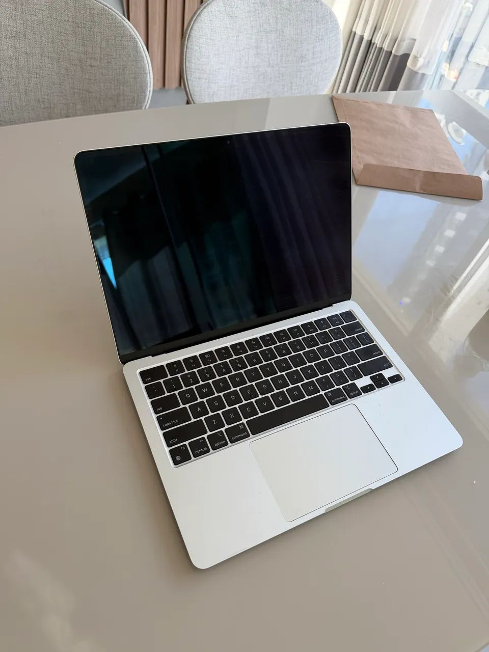MacBook M2 2022 