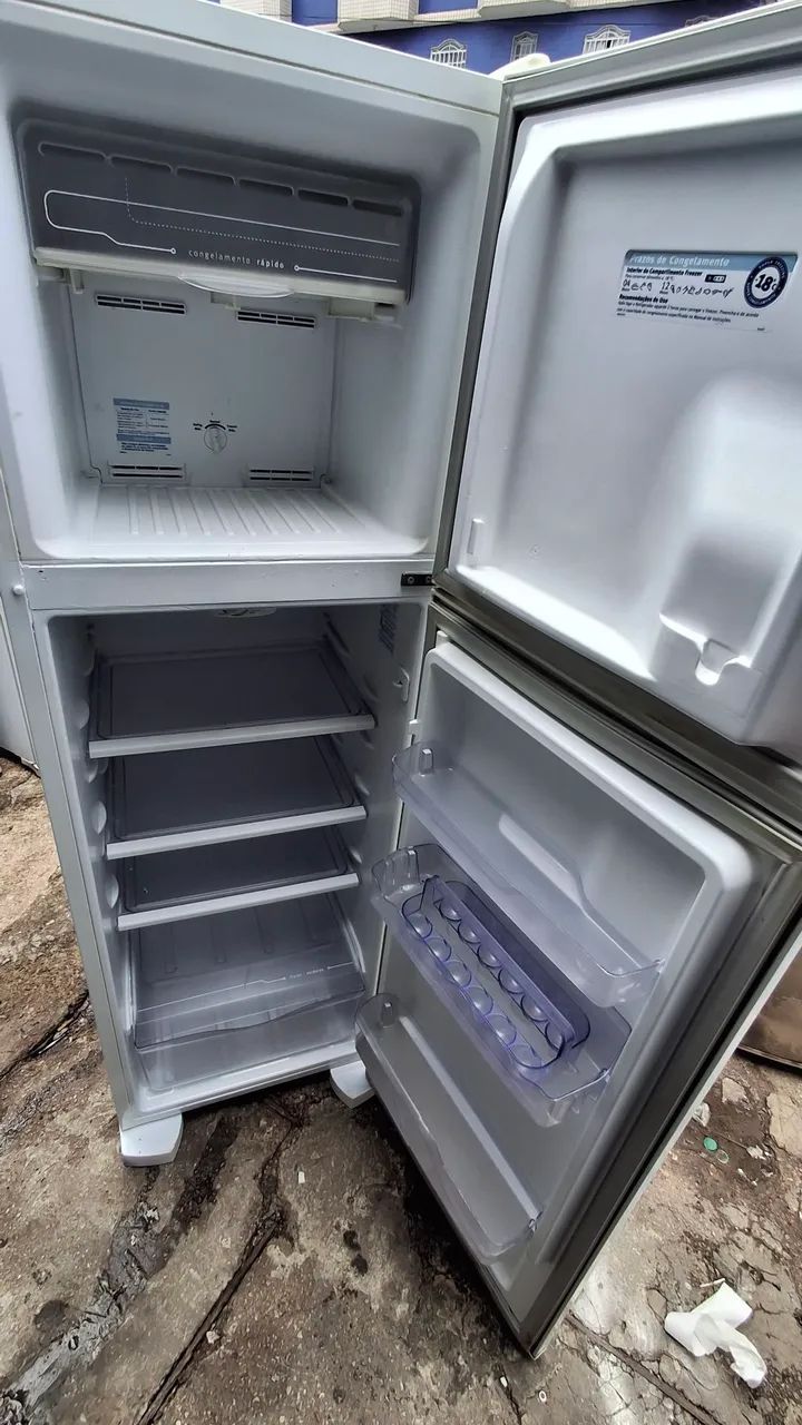 GELADEIRA ELECTROLUX DUPLEX FROST FREE CONSERVADA  - Foto 6