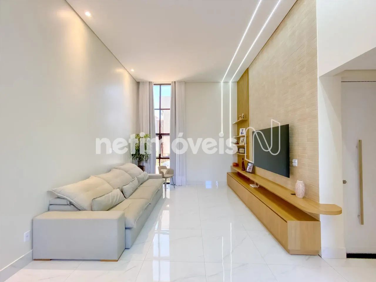 Residencial Particular 3 Quartos - Suítes Mobiliado Arniqueiras - Foto 2