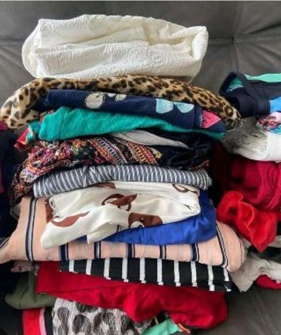 Lote de roupas para brechó  - Foto 2