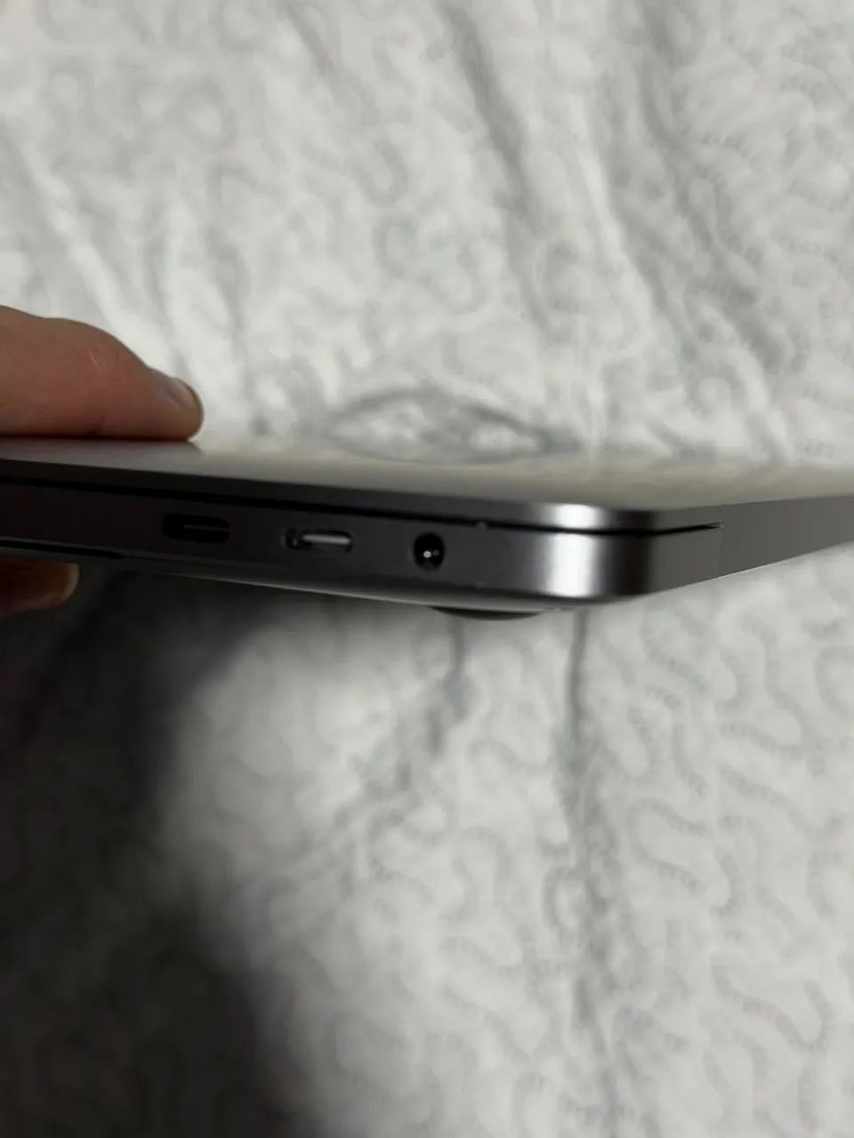 MacBook Pro 2019 i9 16RAM 1T SSD