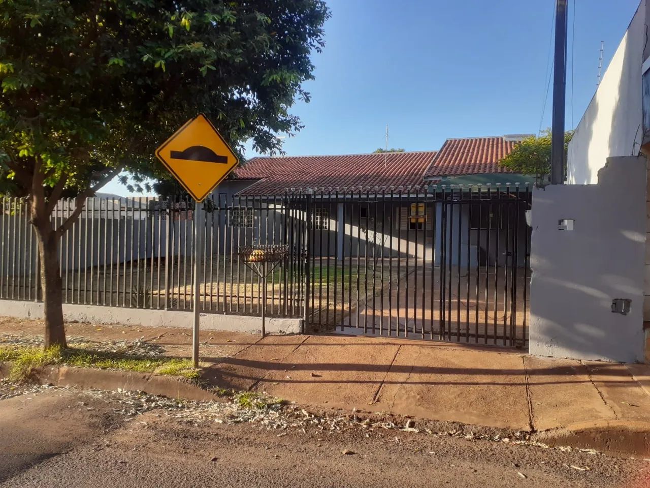 Aluga-se Casa 3 Quartos Jd. Verão Sarandi-Pr - Foto 3