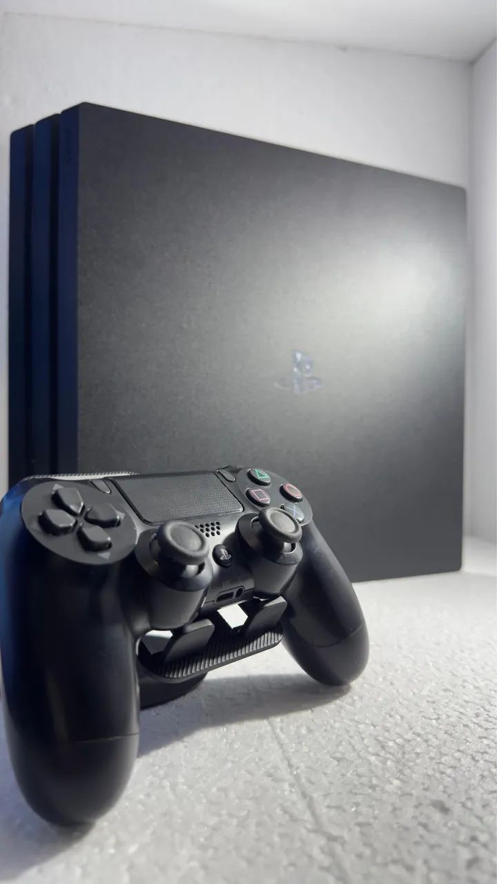 Vendo PS4 PRO 1T