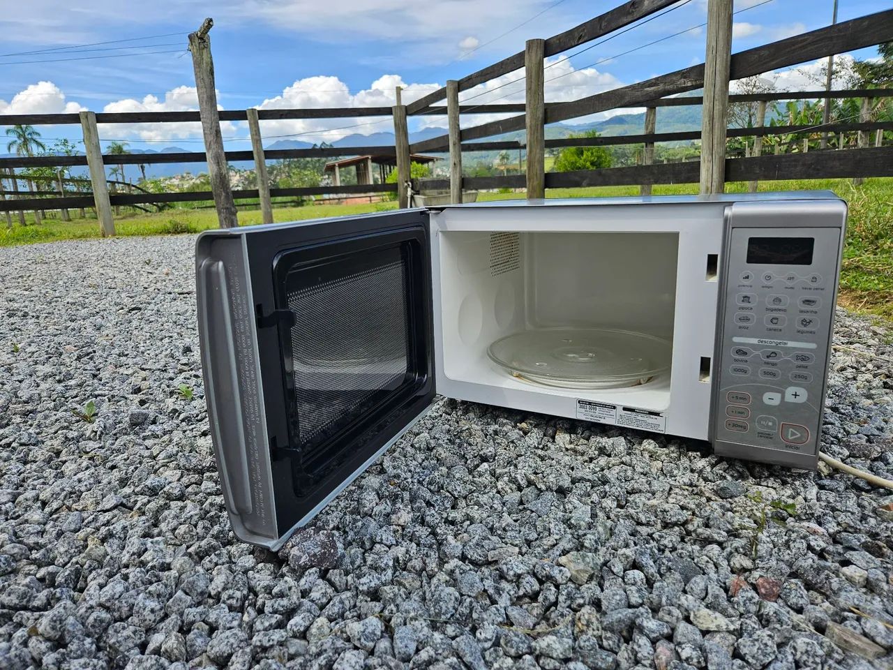 Vendo Microondas Brastemp 21L - Foto 3