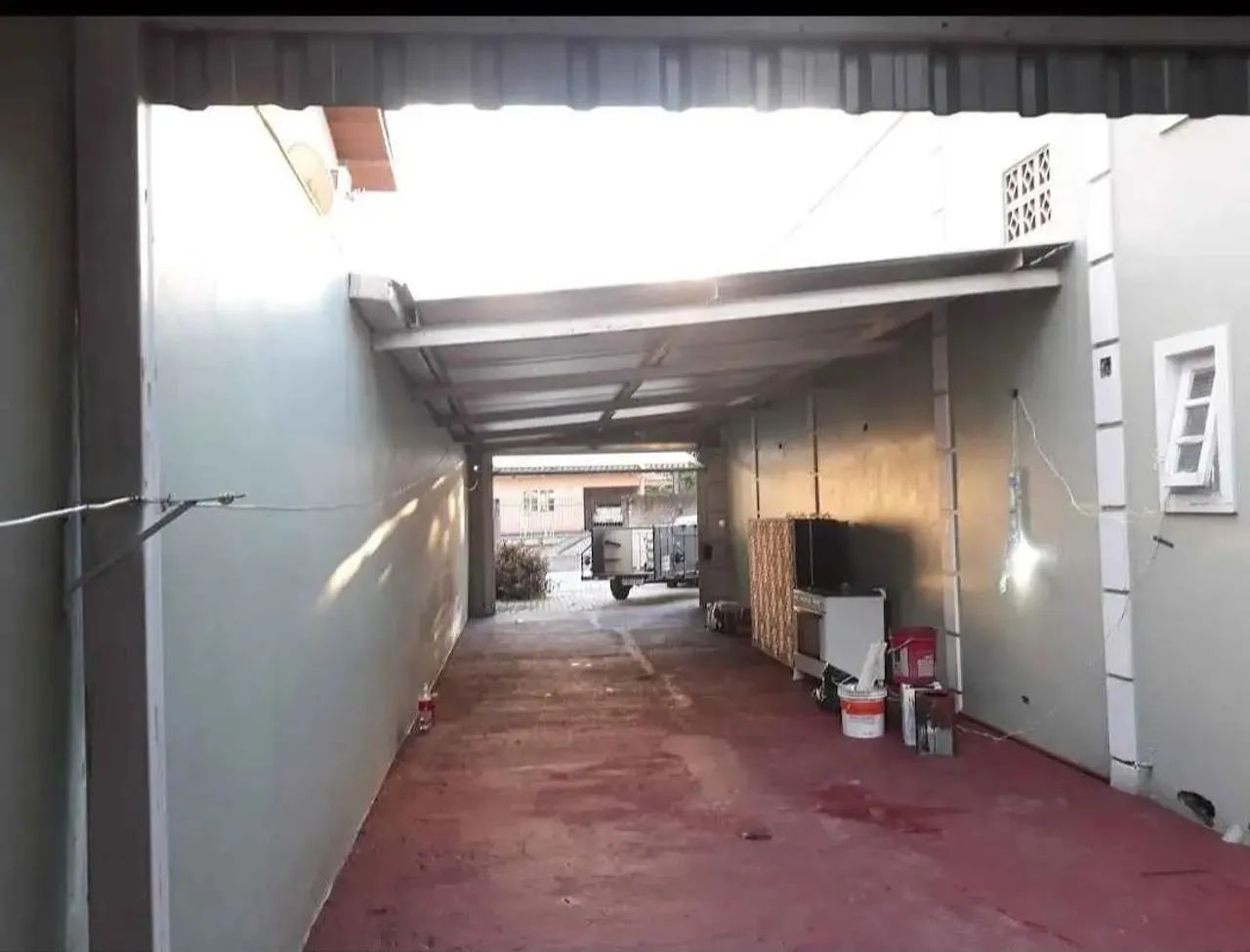 Alugo 200m² de área comercial com escritório. - Foto 2
