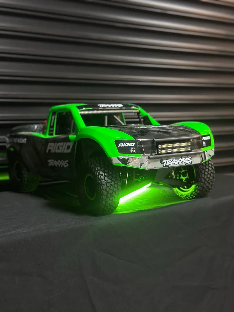 Automodelo Traxxas UDR Rigid Nova  - Foto 2
