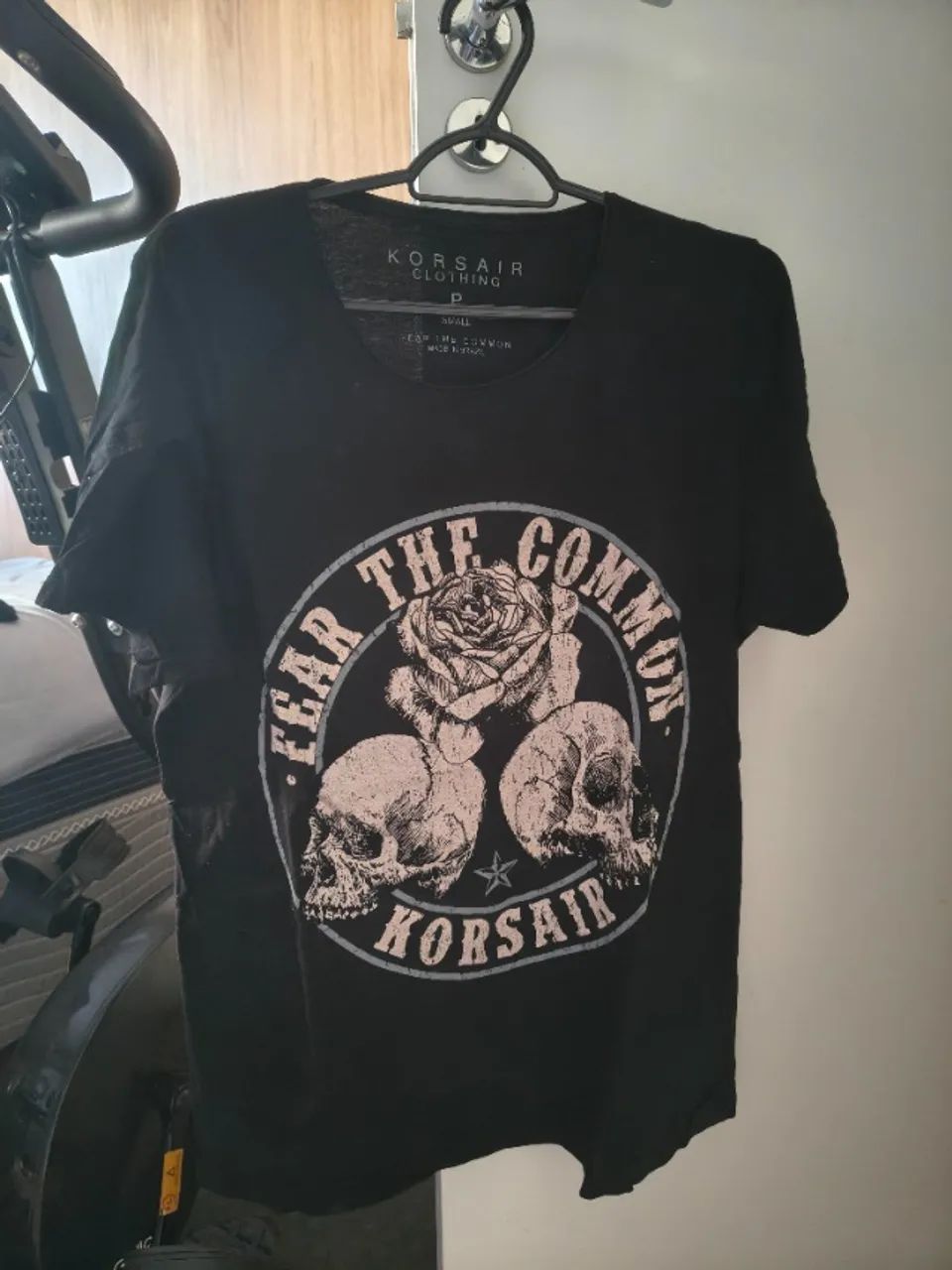 Camisa de marca preta  - Foto 2