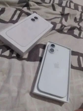 Vendo iPhone 16 128gb 