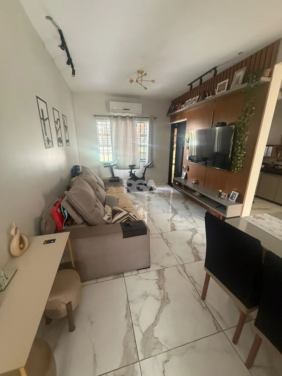 CASA COM 3 QUARTOS (1 SUÍTE) E 2 VAGAS  VENDA - Foto 5
