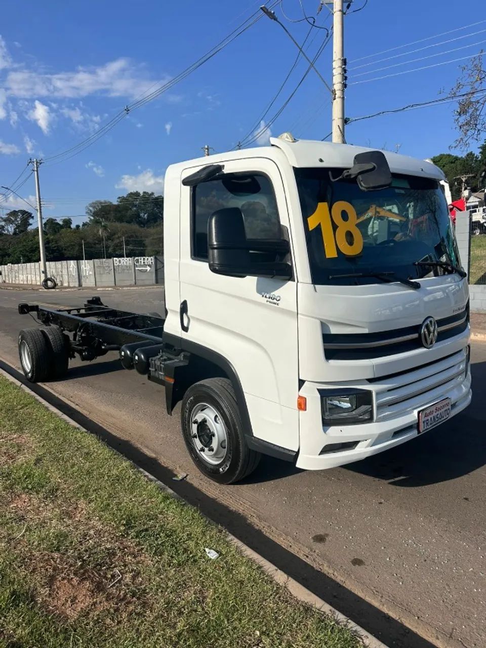 VW 11.180 PRIME 4X2 CHASSI-ANO 2018 - Foto 5