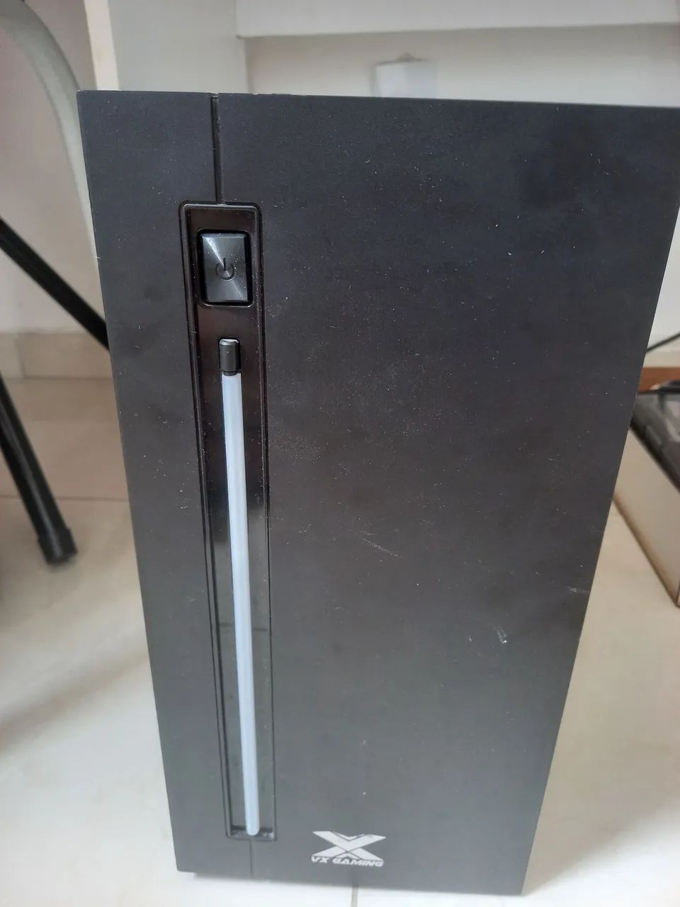 VENDO DESKTOP-AMD RYZEN 3 2200G 16 GIGAS DE RAM