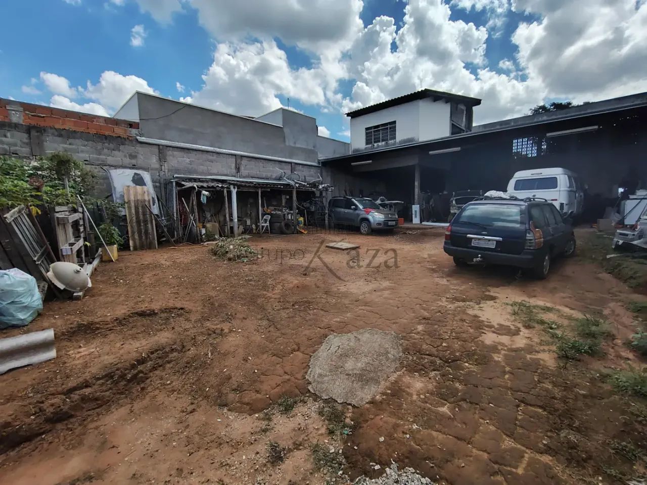 Oportunidade - Galpão Comercial - Jardim San Rafael - 312m².
