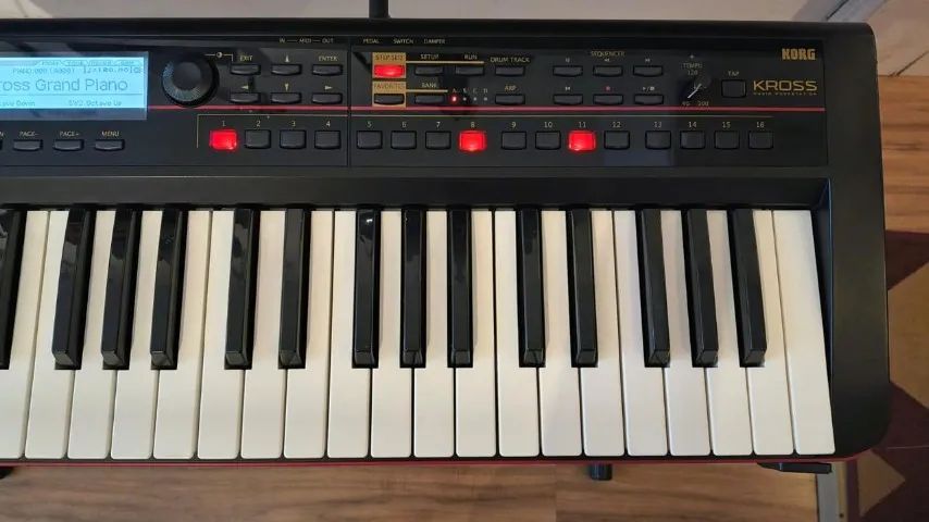 Teclado Korg Kross 61  - Foto 5