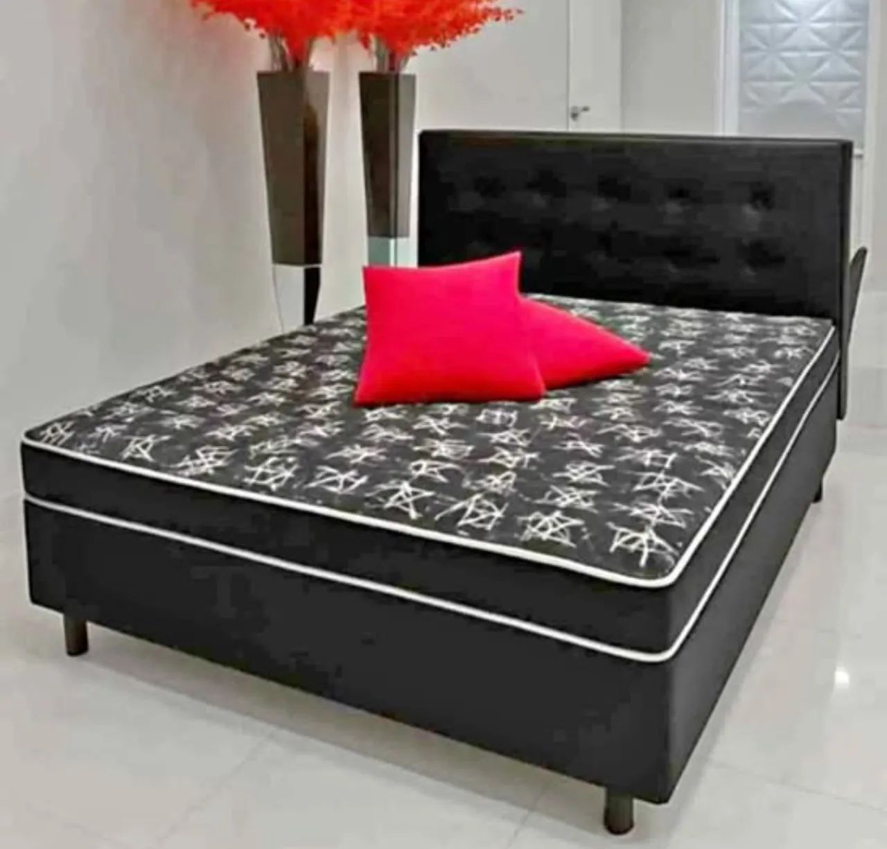 Vendo Cama Box Casal 5 centímetros de Espuma D26