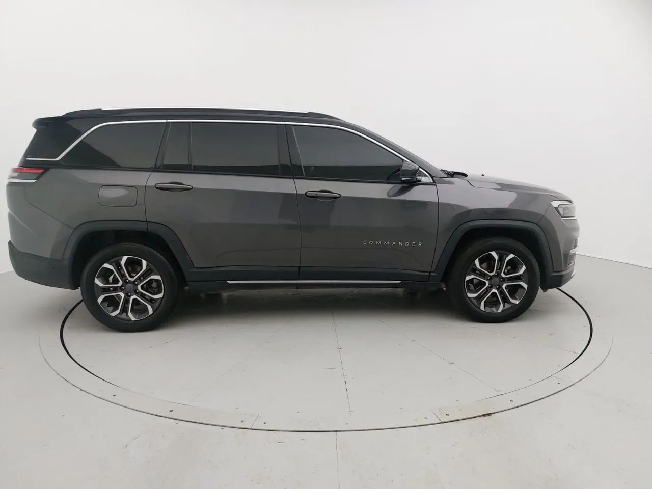 Jeep Commander Limited T270 1.3 TB Flex Aut., foto 6 de 18