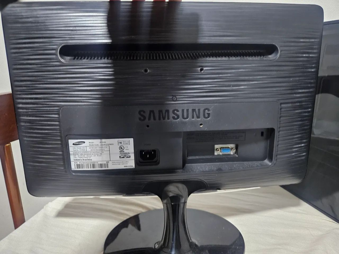Monitor Samsung SyncMaster B1930N 19" - Foto 2