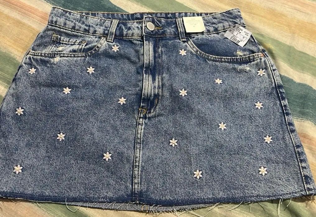 Saia jeans bordada 42