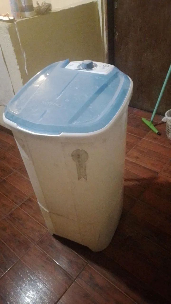 Tamquinho de roupas