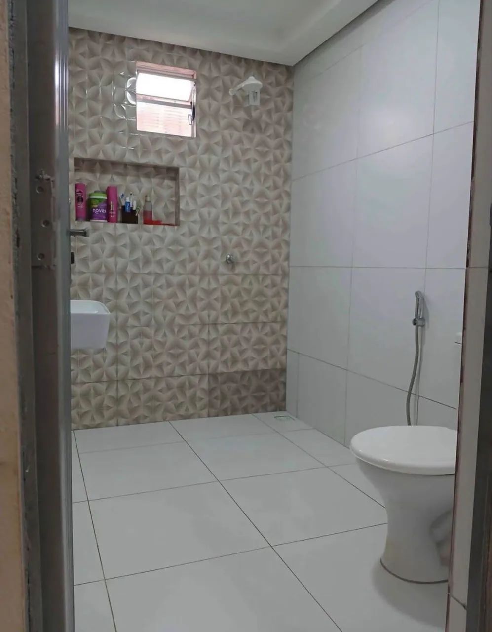 Vendo casa com suíte na Guanabara  - Foto 4