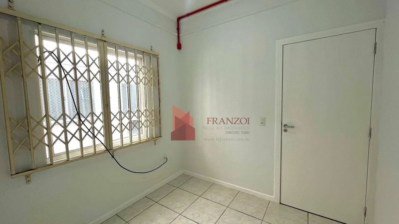 LOCAÇÃO- Sala Comercial TÉRREA com 2 pavimentos/ 140m2 no Centro de Itajaí, SC. - Foto 5