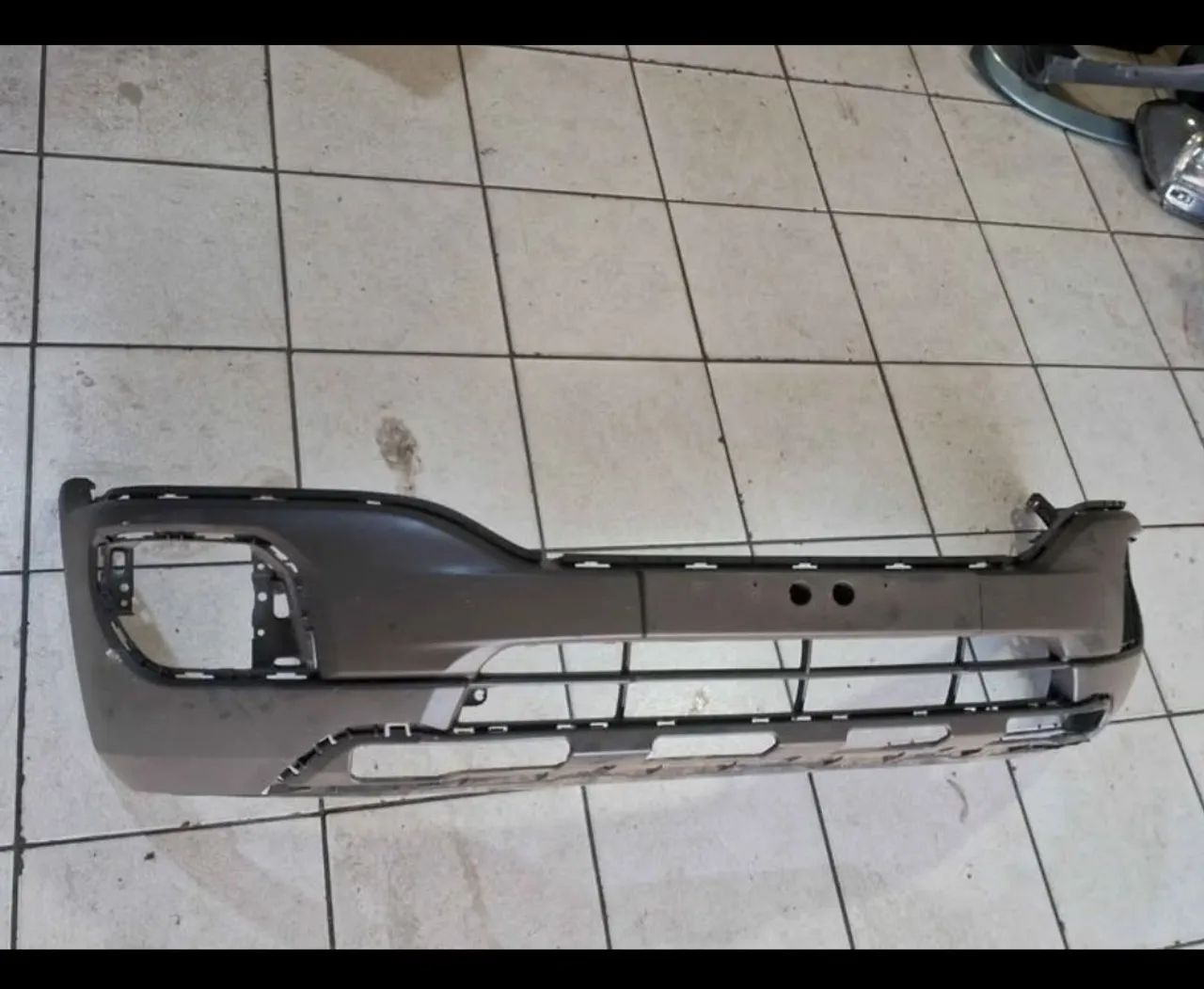 Parachoque dianteiro spin activ - Peças para carros, vans e