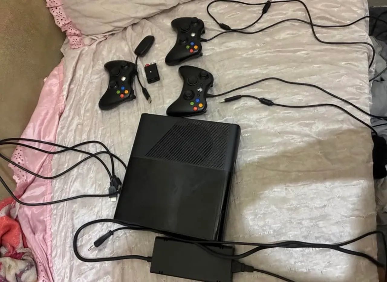Xbox 360 3 controles 