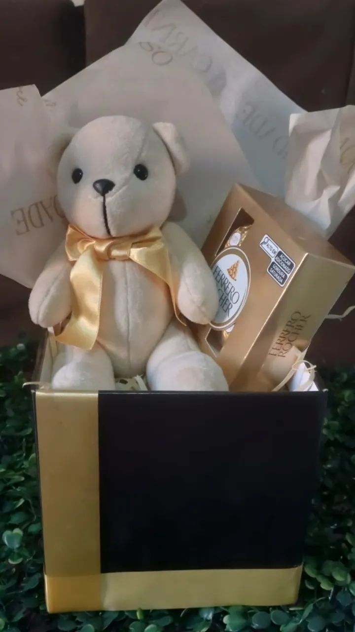 Box Elegance Gold- Caixa de Presente com Ursinho, Rosa e Chocolates - Foto 2