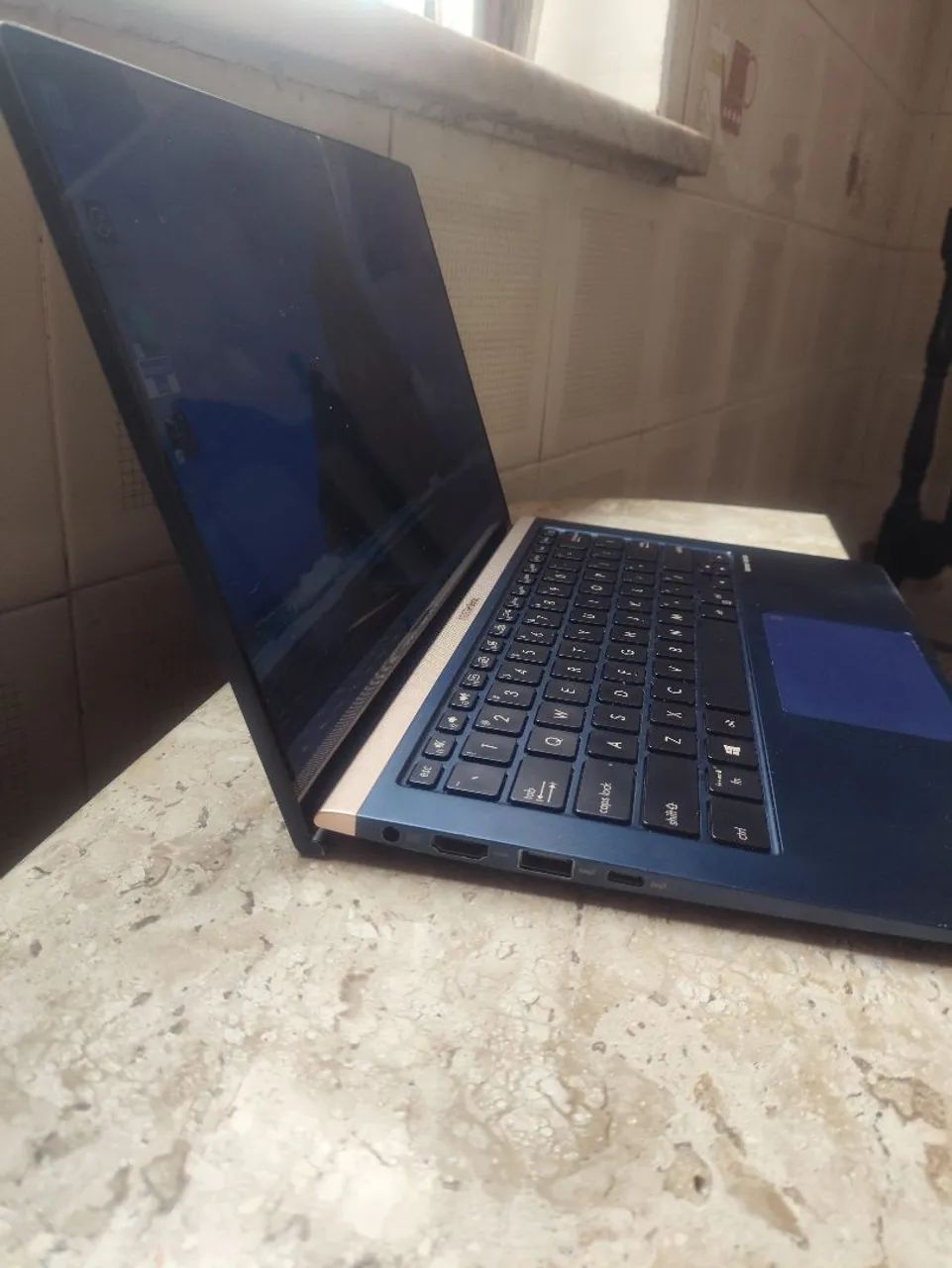 Asus Zenbook Core i7 16gb Ram Tela FHD (Ultrabook) - Notebooks Asus Zenbook Core i7 16gb Ram Tela FHD (Ultrabook) - Notebooks