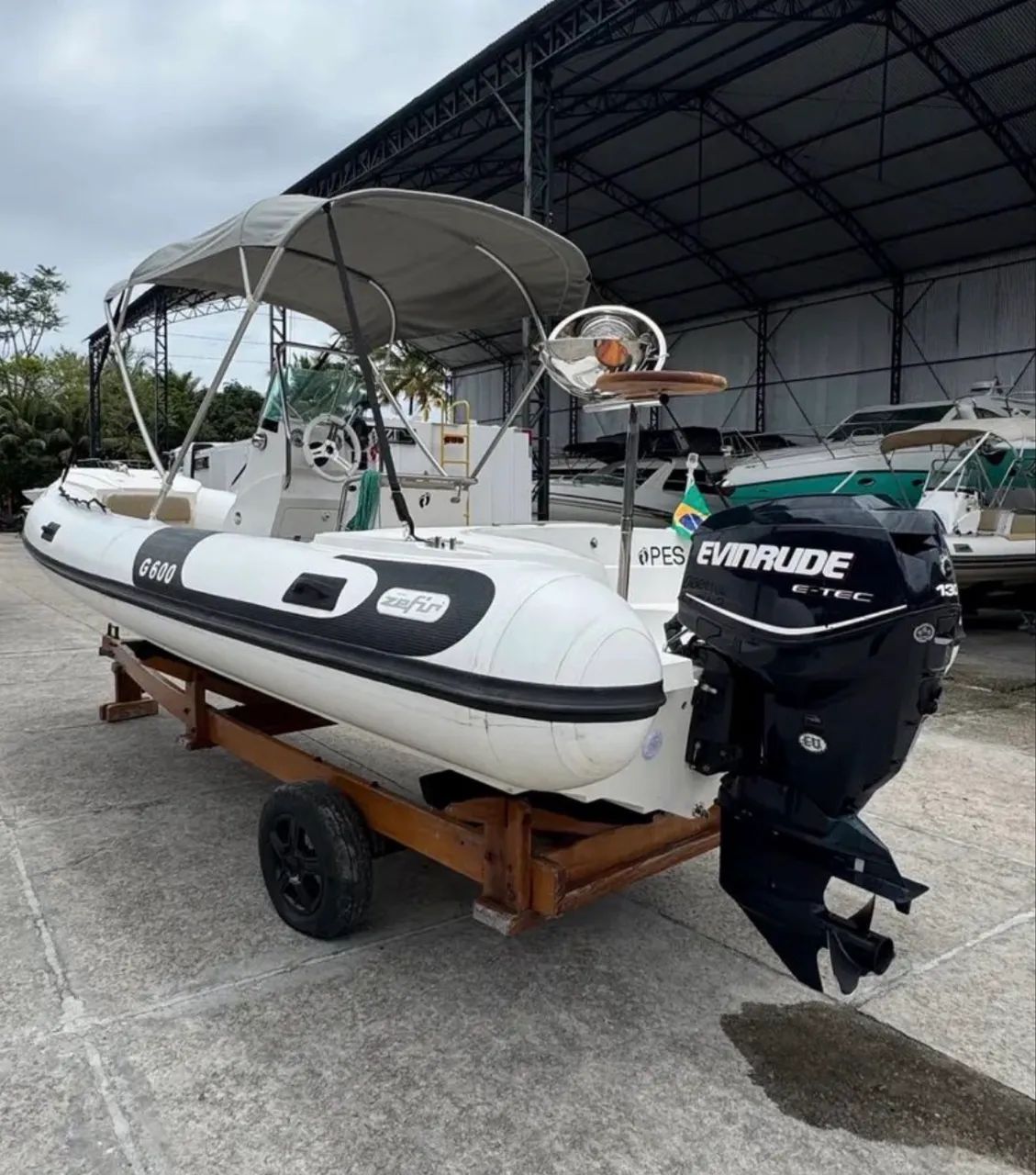 Zefir G600 2014 Impecável + Evinrude 130HP (190h) | Pronto pra Navegar - Foto 9