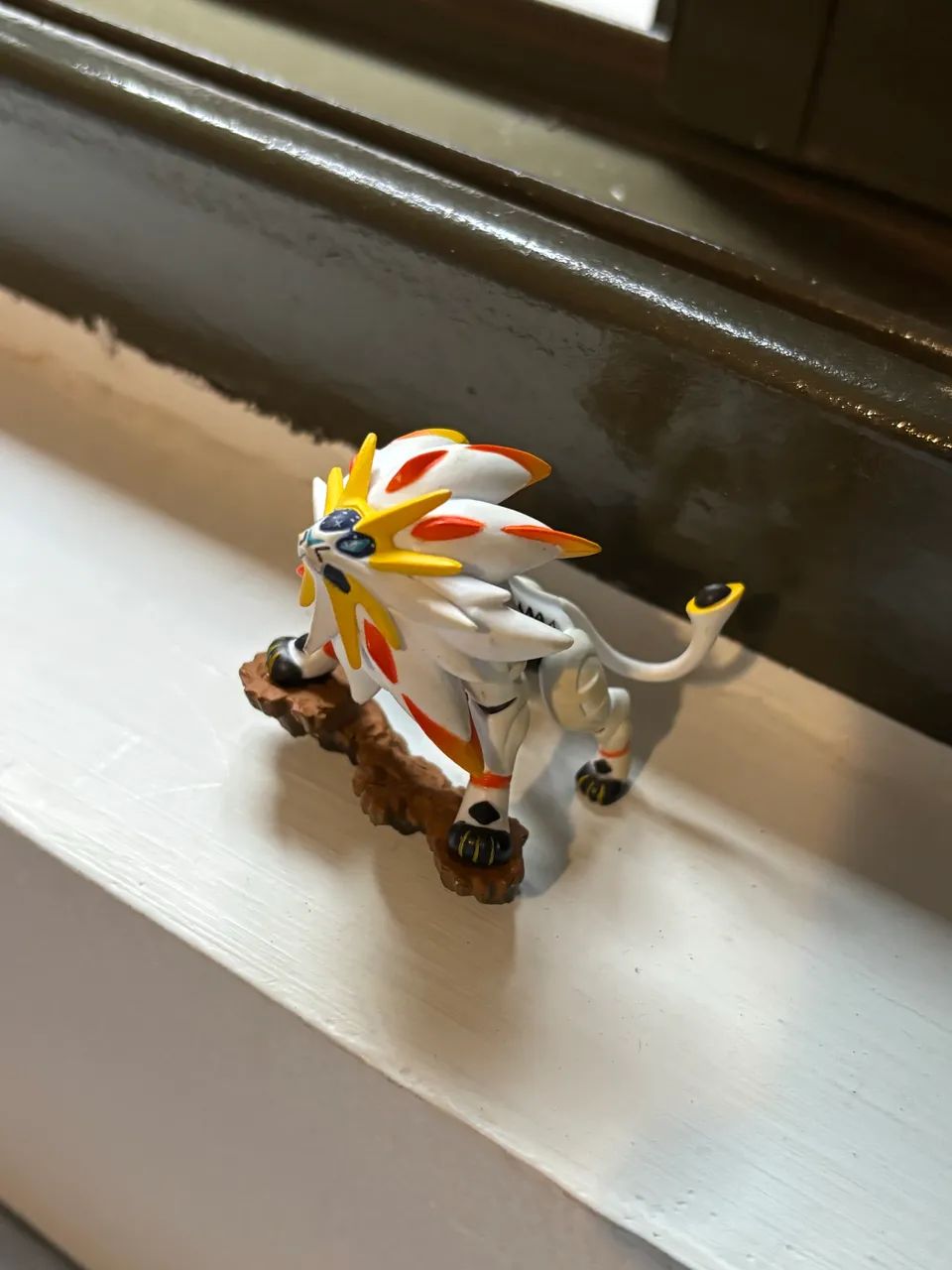 MINIATURA COLECIONÁVEL POKEMON SOLGALEO - Foto 2