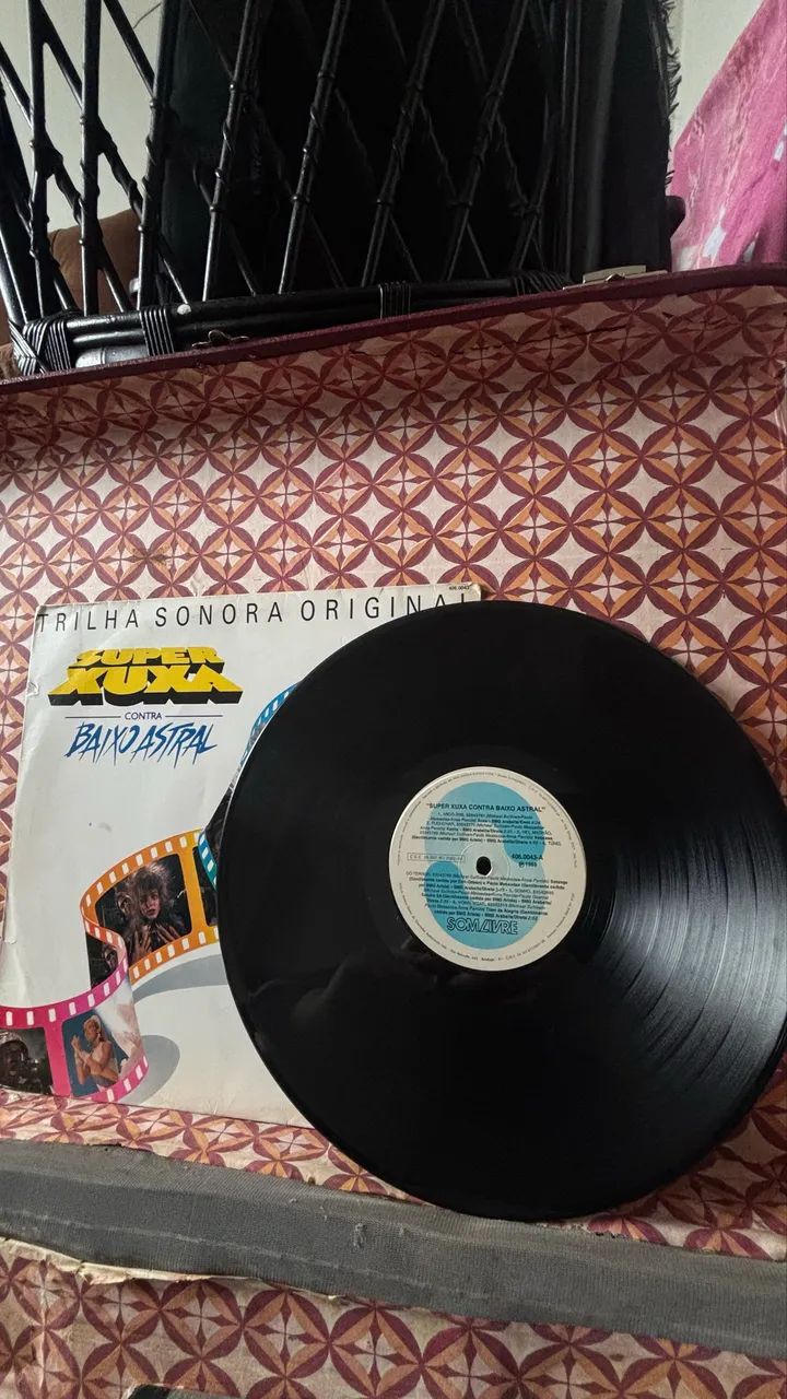 LP Super Xuxa Contra Baixo Astral 1989 | Trilha Sonora Original - Foto 2