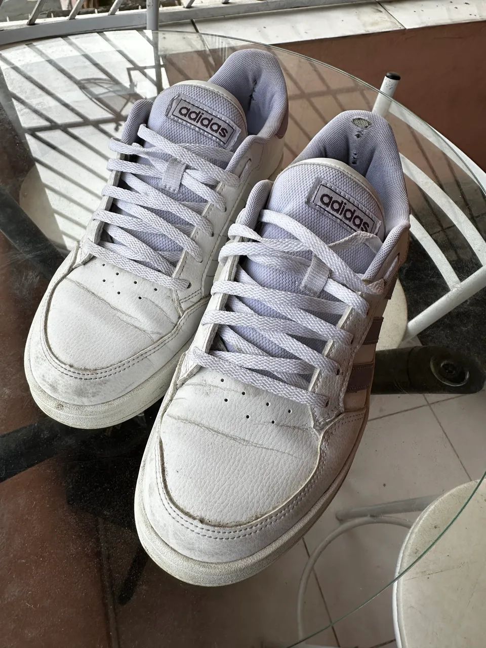 Tenis adidas branco/lilas - Foto 4