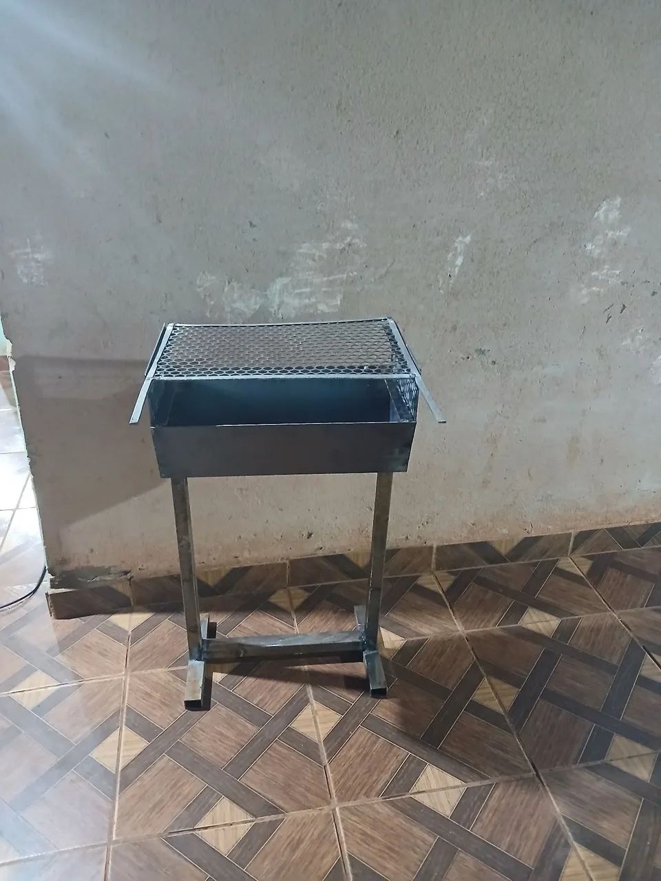  Vendo churrasqueira valor  280 chamar WhatsApp * 