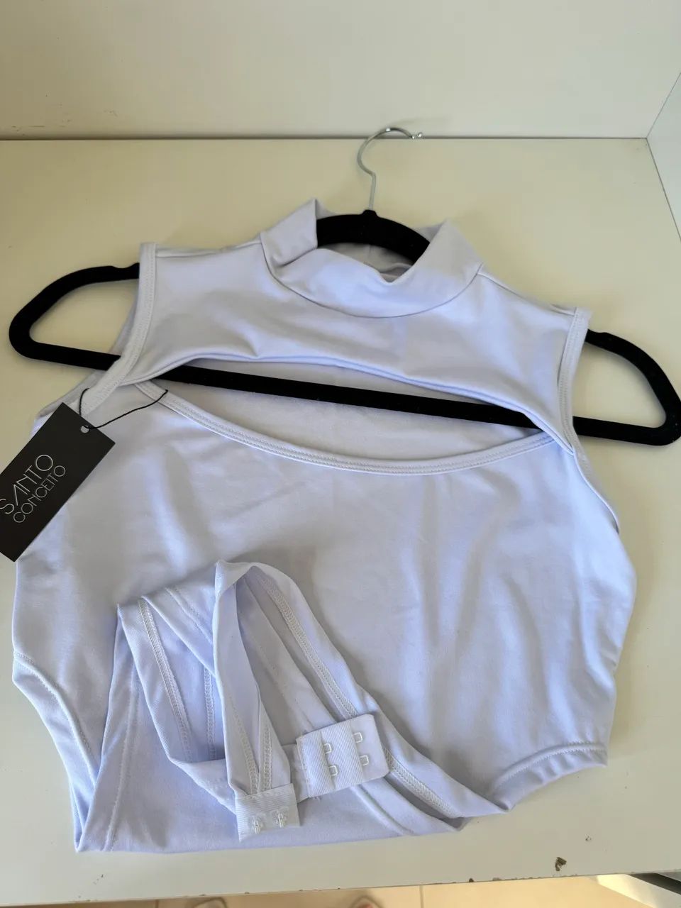 body branco cavado gola alta - Foto 2