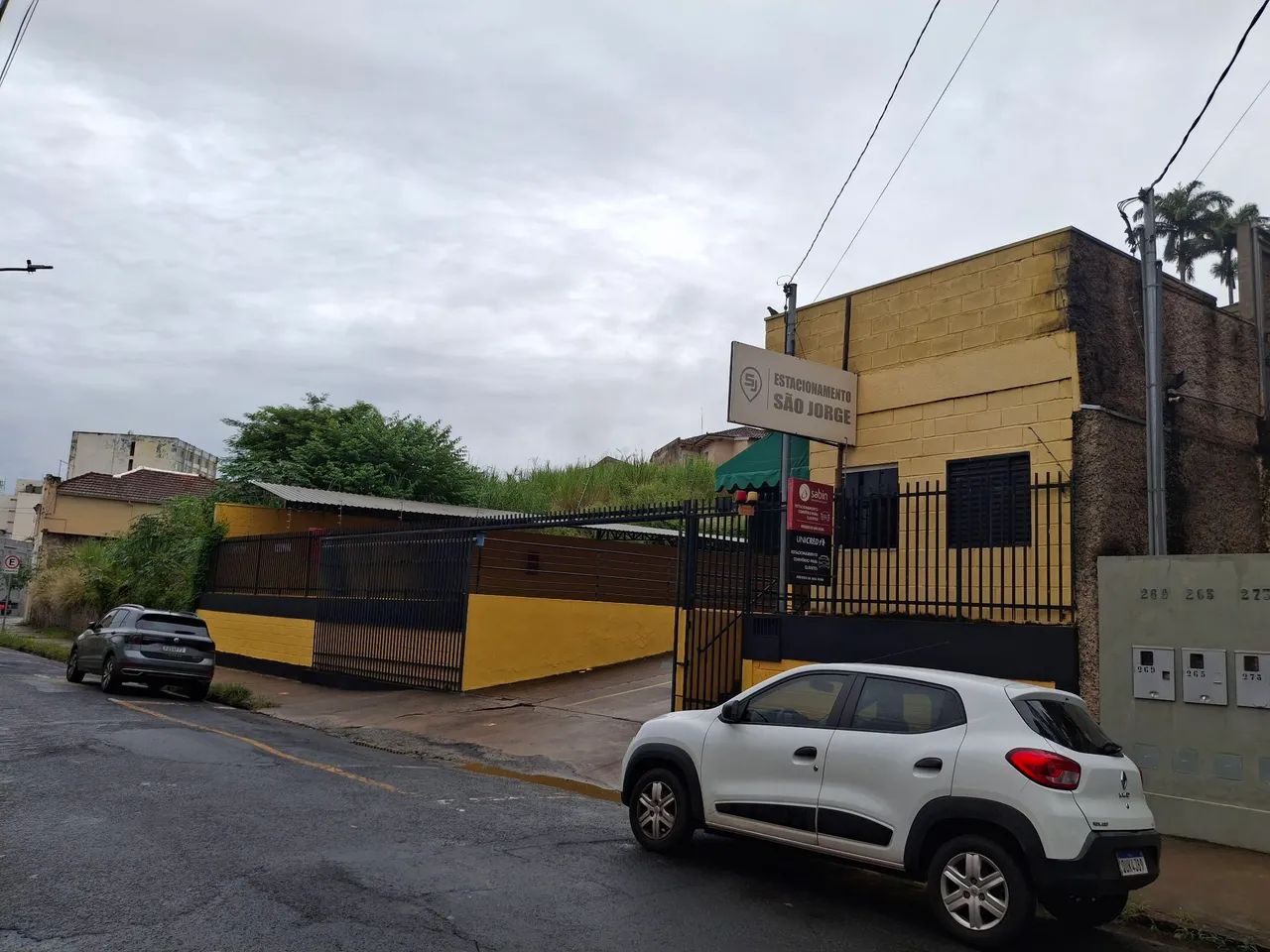Estacionamento em frente a Unimed no Centro.  - Foto 4