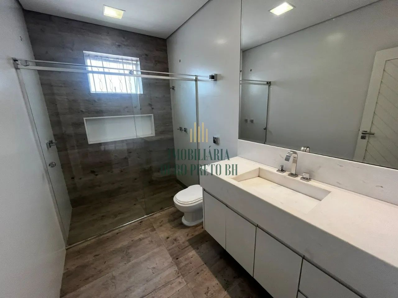 Casa Ampla e Sofisticada com 650m², 5 Quartos e 4 Vagas - Dona Clara - Foto 5