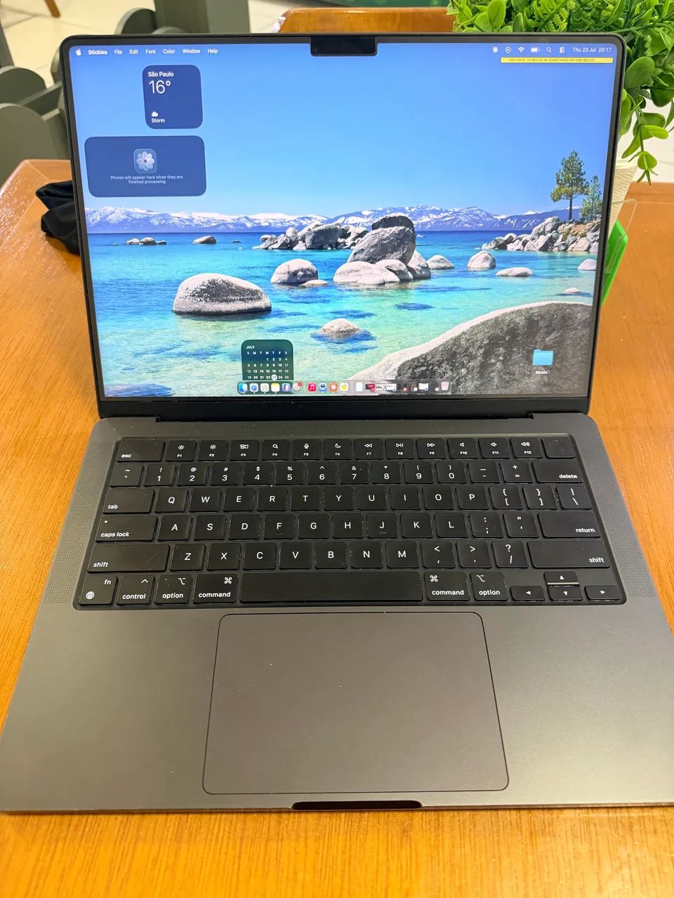 MacBook Pro M3 Black - 18gb, 1TB, 14 polegadas + Magic Mouse + Apple Keyboard - Foto 2