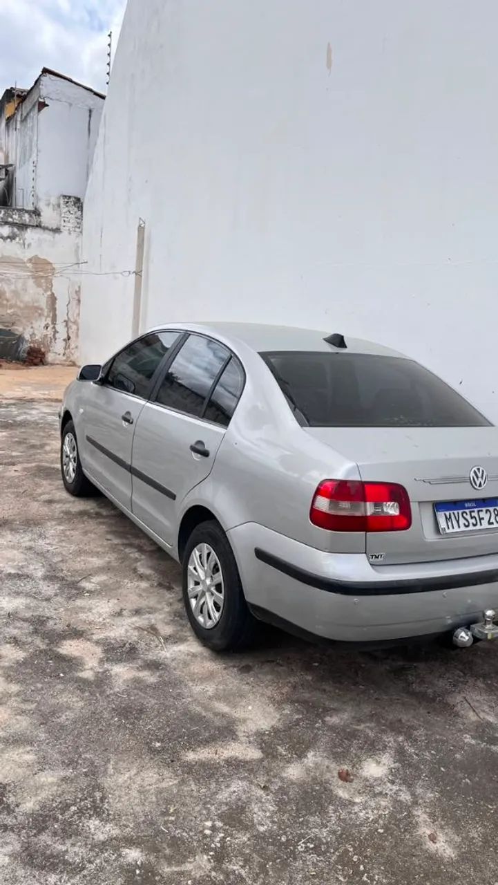 Volkswagen Polo Sedan 1.6 MI 101cv 8V 4P 2004