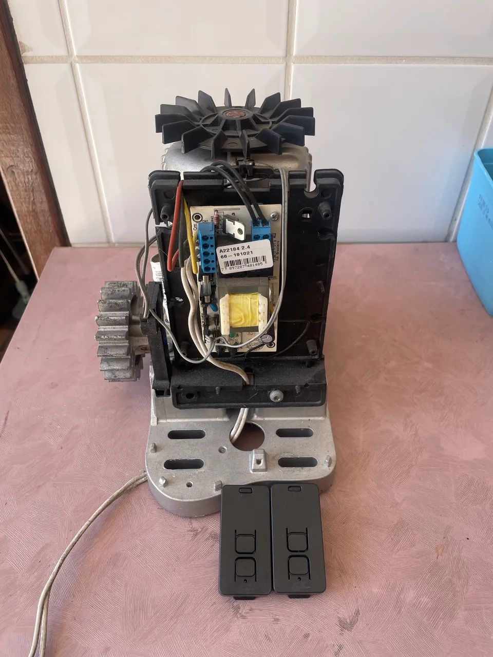Porta de vidro com motor eletrônico  - Foto 4