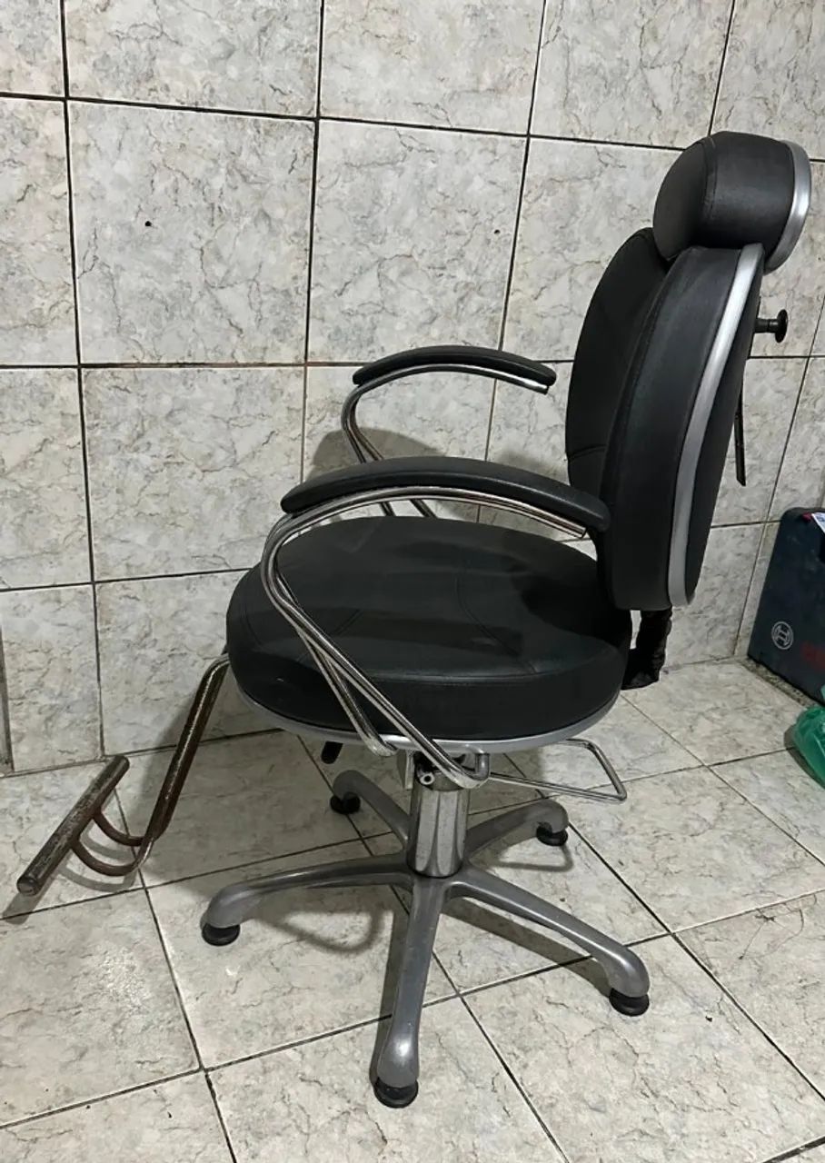 Cadeira reclinável de barbeiro/salão de beleza - Foto 2
