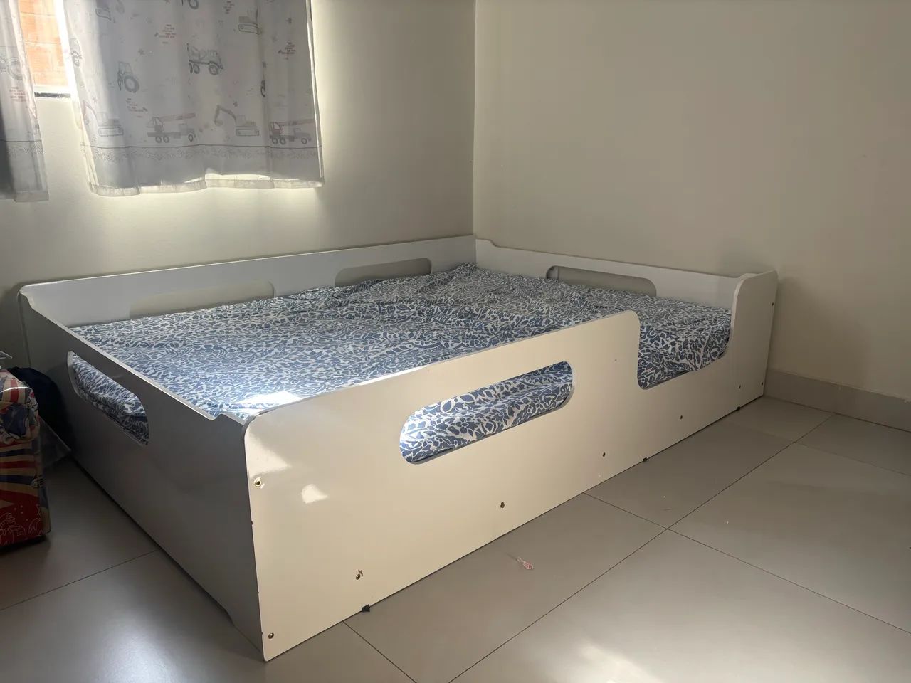 Cama montessoriana casal