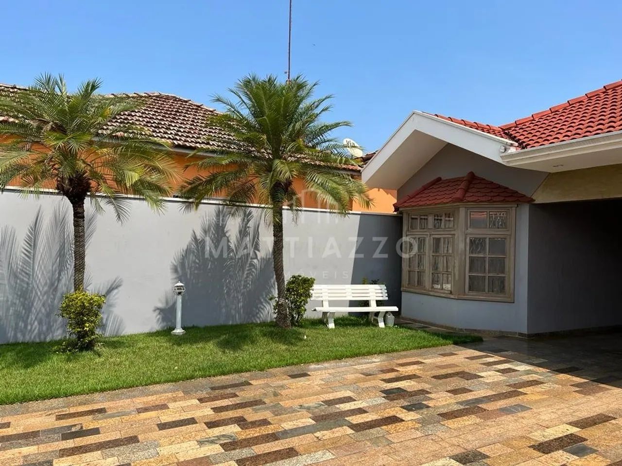 Casa à venda com 3 dormitórios e edícula, Centro Iracemápolis/SP. - Foto 3